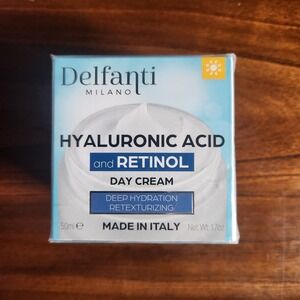 Delfanti Milano Hyaluronic Acid and Retinol Day Cream. 1.7oz sealed new in Box.